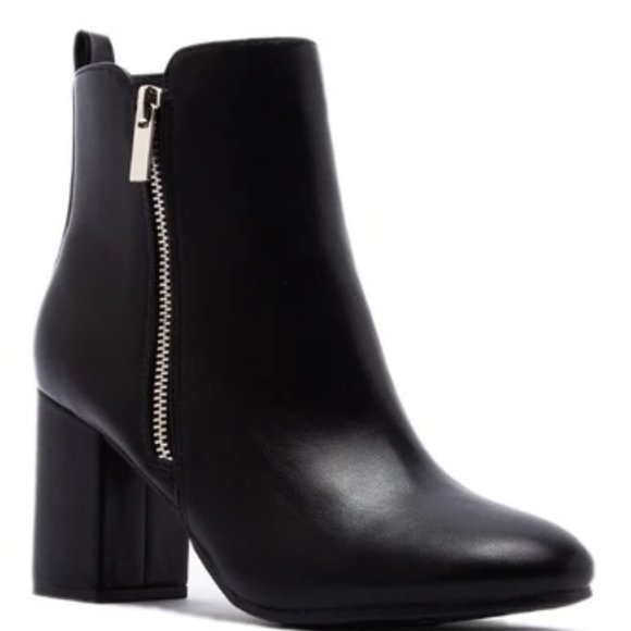 Shoes - Black Round Toe Booties